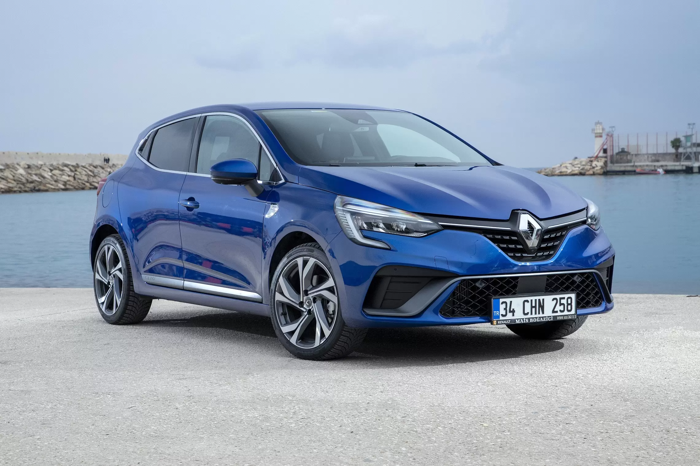 Yeni Clio Yapay Zeka Analizi ile #BENZER5İZ