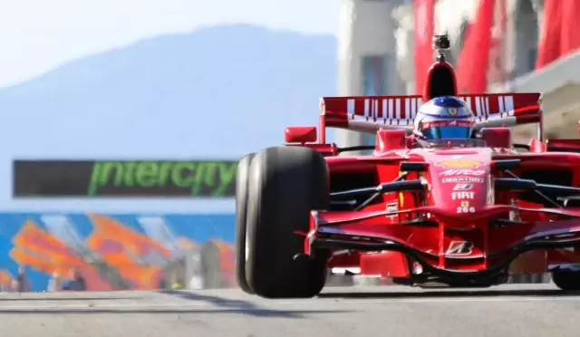 FORMULA 1 BİLETLERİ BUGÜN SATIŞA  ÇIKIYOR!