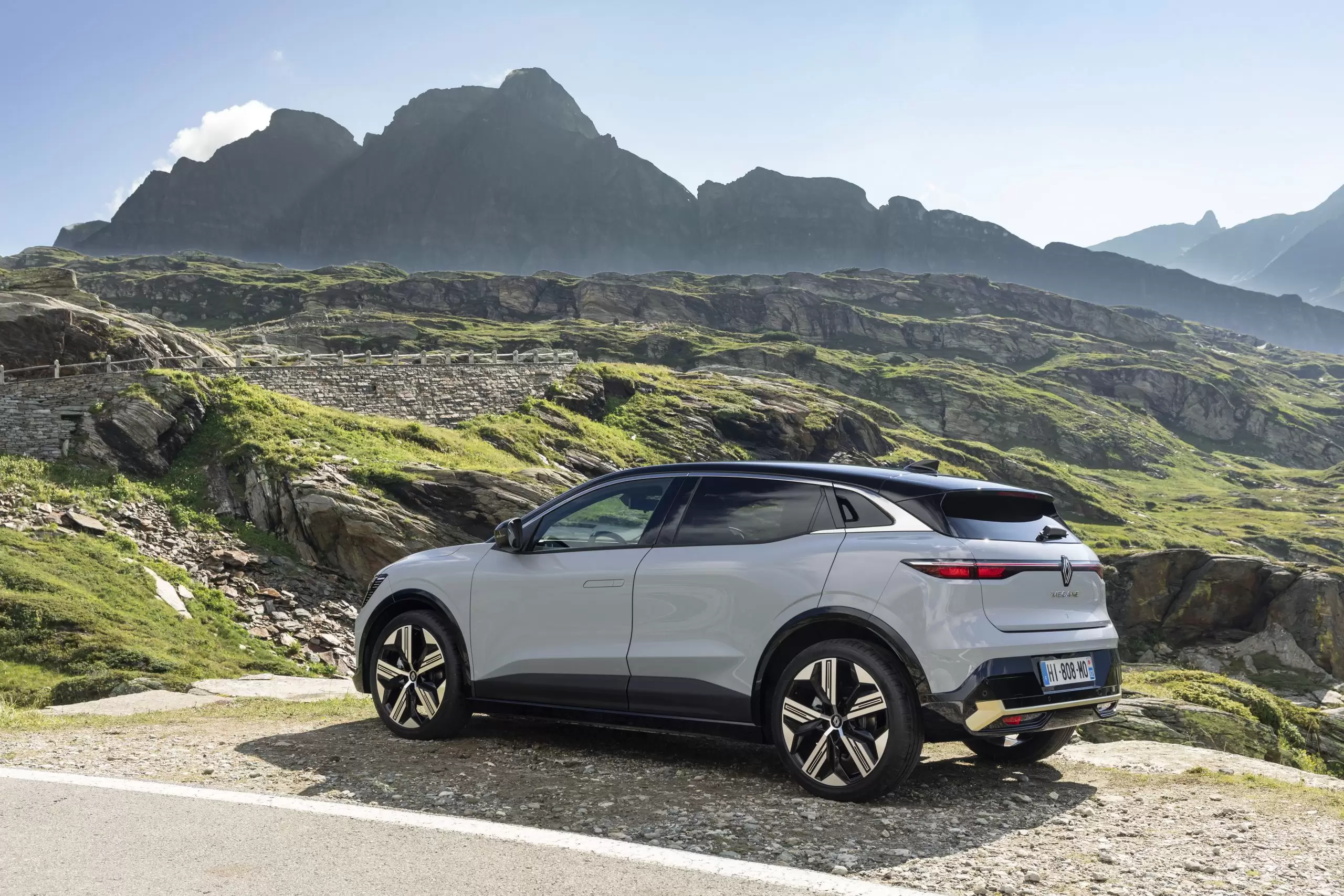 1630914050 3 2021 New Renault M gane E TECH Electric Nature scaled
