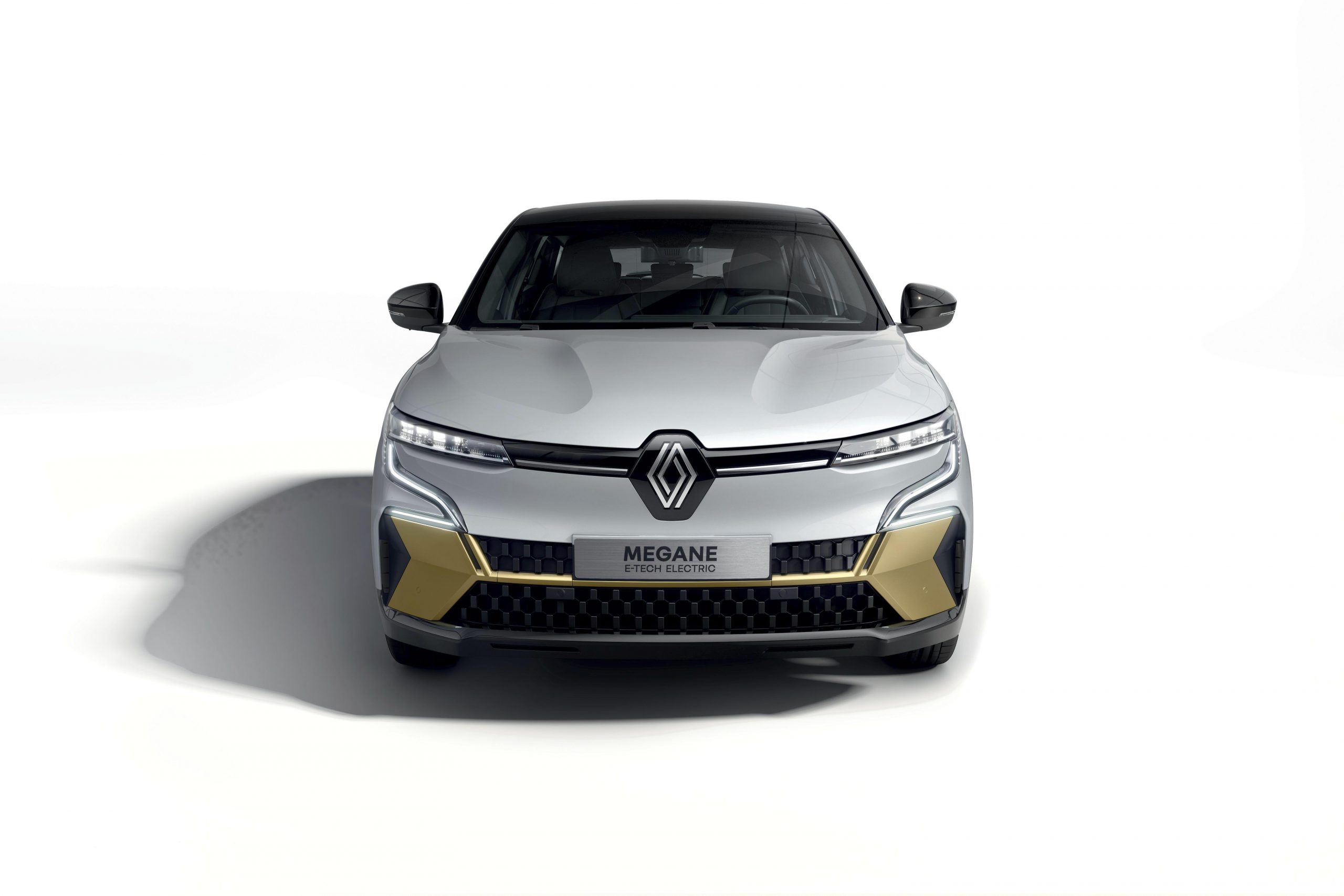 MEGANE E-TECH ELECTRIC gÖRÜCÜYE ÇIKTI!