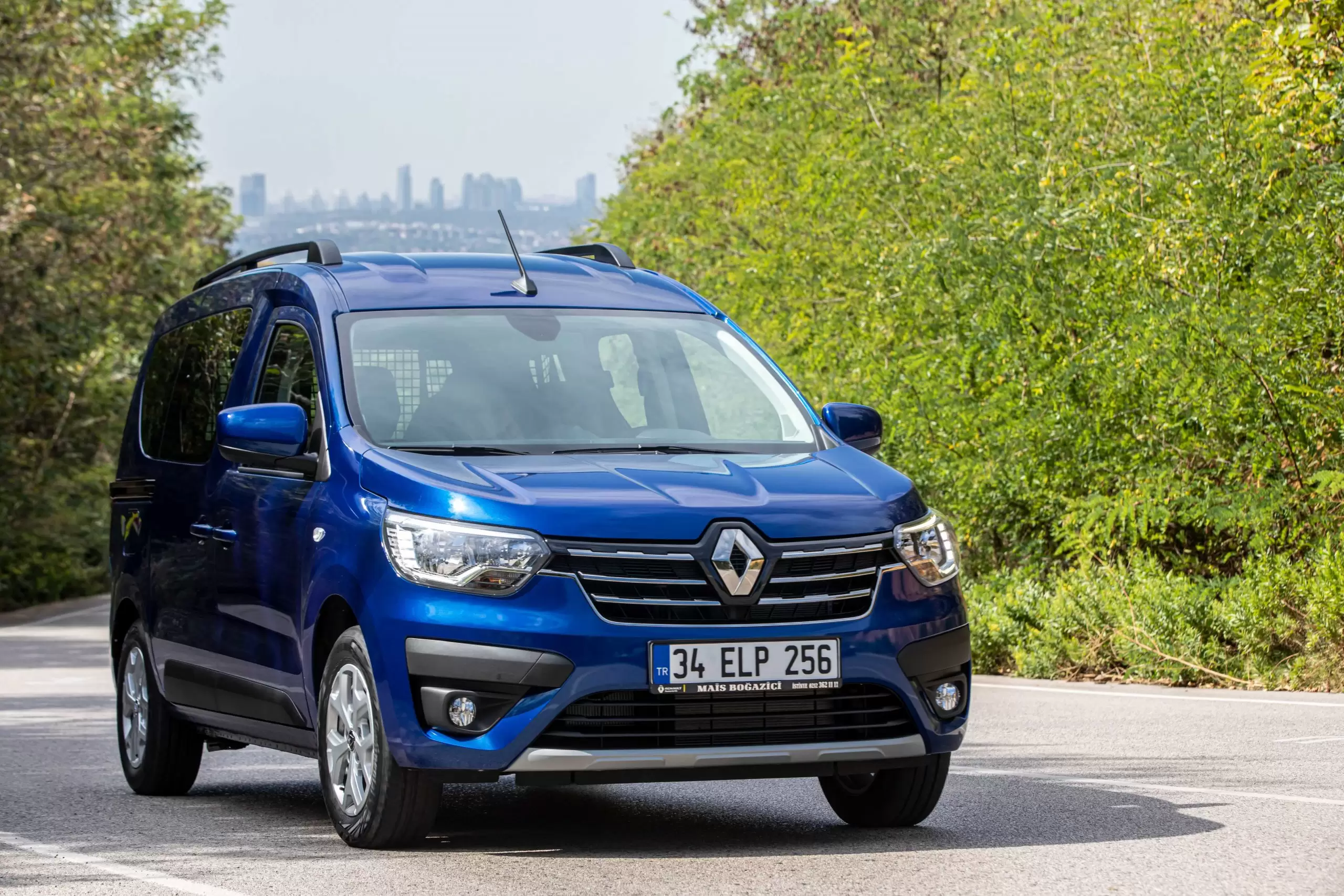 Renault Express Combi önden görünümü