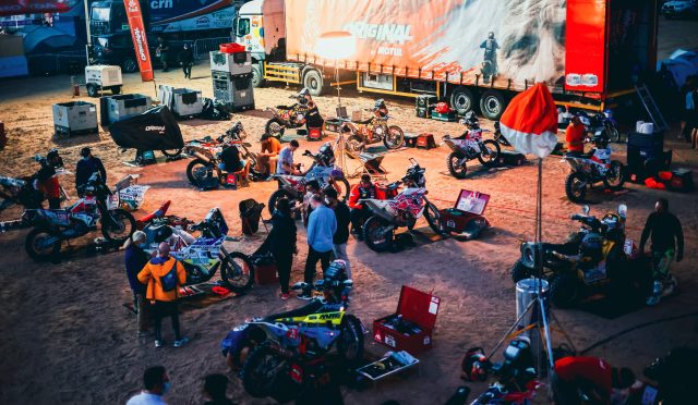 12/01/22 - DAKAR2022- Stage 10 - Bivouac Ambiance -