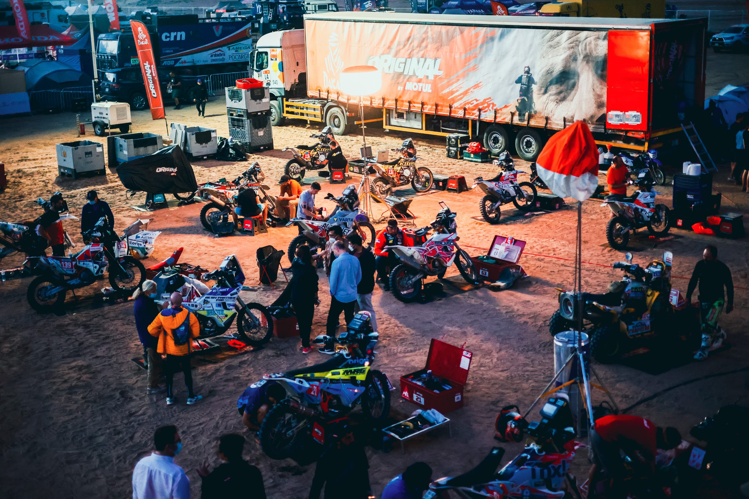 12/01/22 - DAKAR2022- Stage 10 - Bivouac Ambiance -