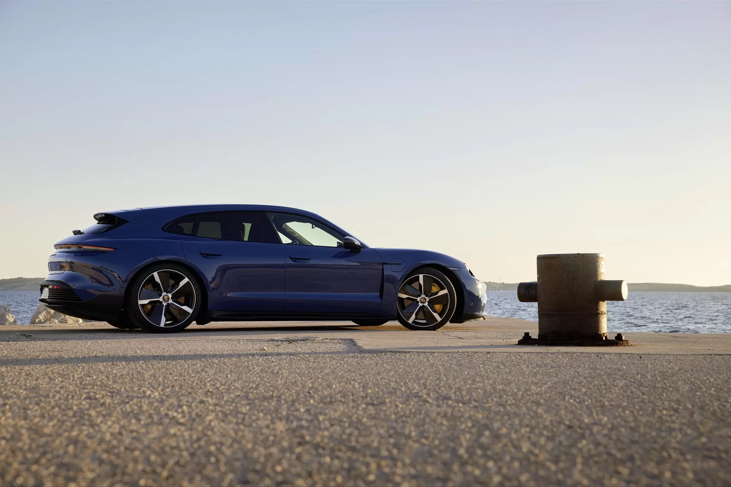 Yeni Porsche Taycan Sport Turismo