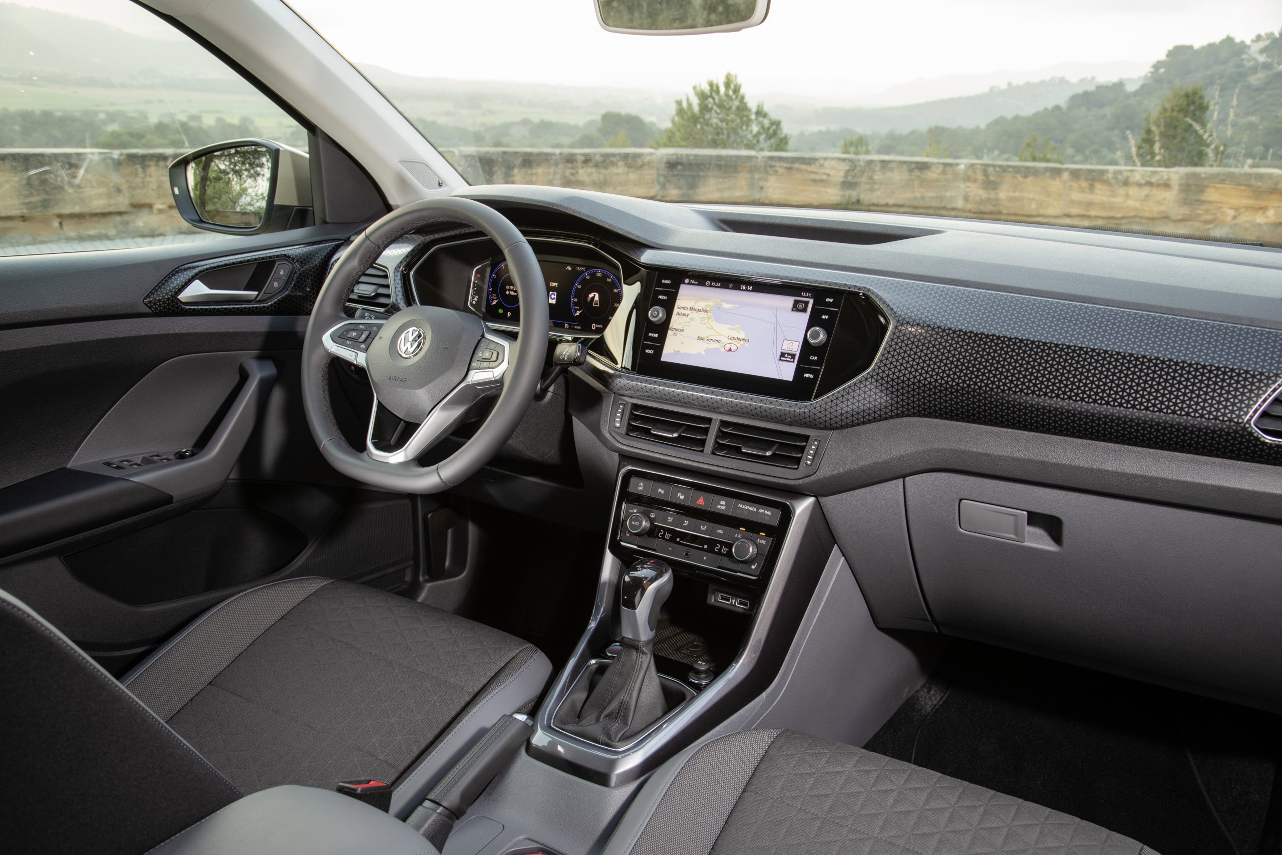 1645084917 VW T Cross 4 scaled