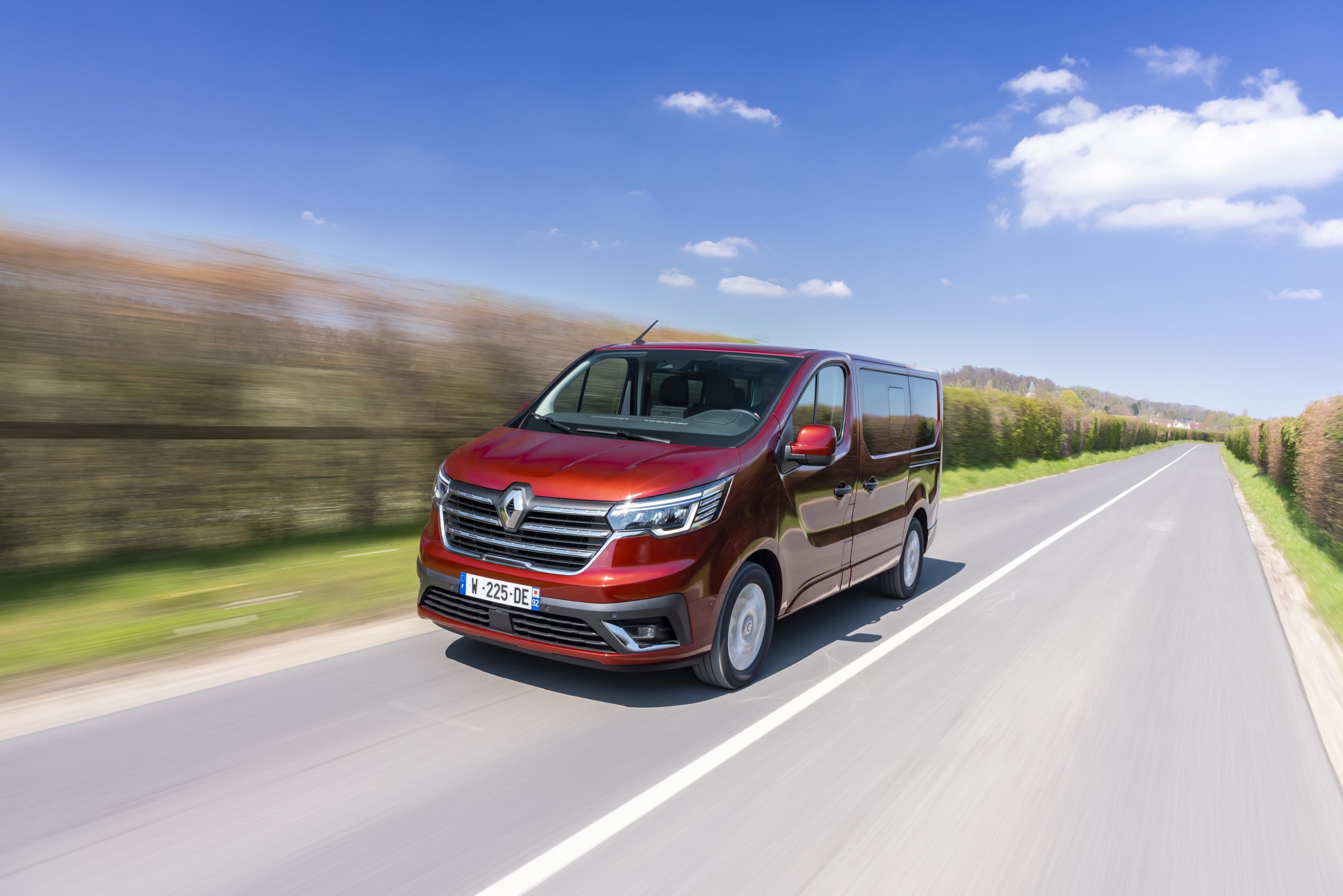 RENAULT TRAFIC (J82)