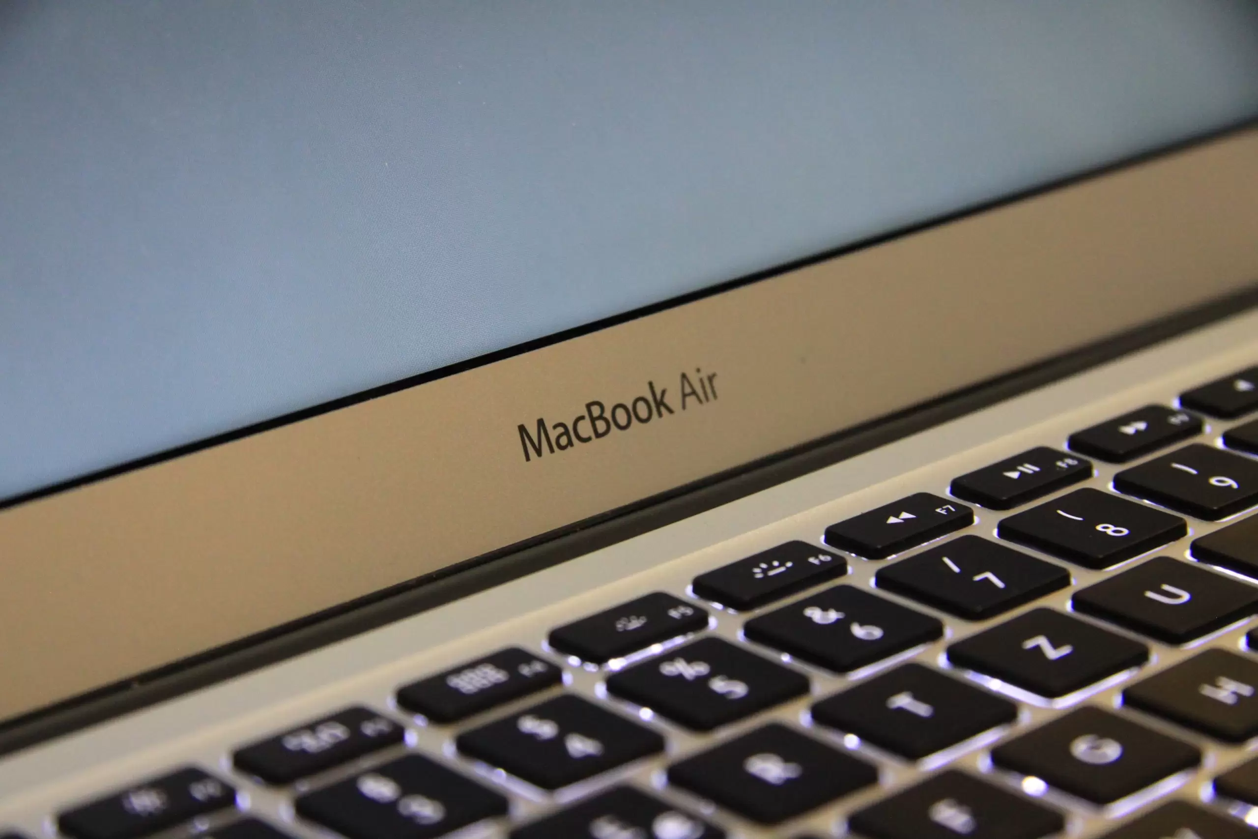 Yeni MacBook Air uzun bir bekleme süresi ile gelebilir