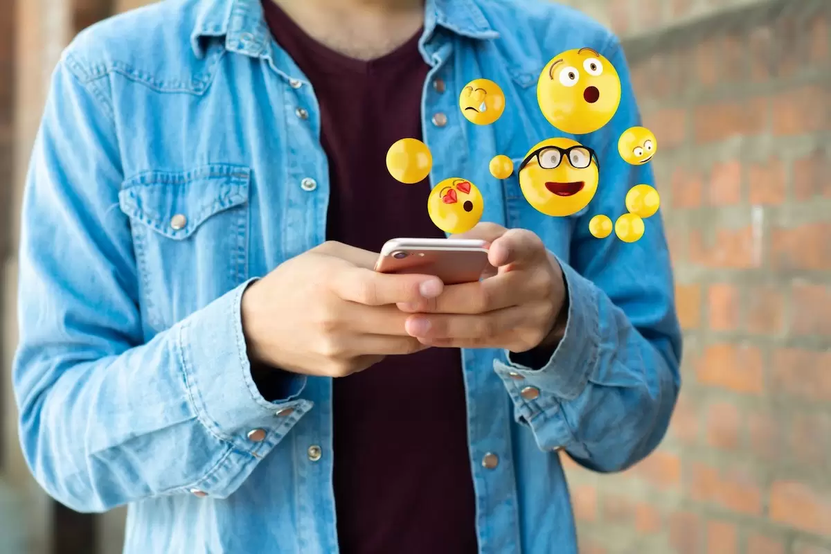 İnternet kullanıcılarının %92’si iletişim kurarken emoji kullanıyor