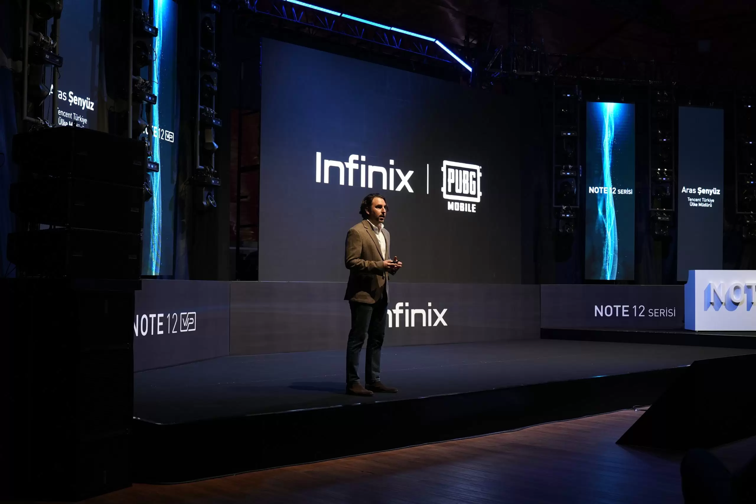 Infinix’in 17 dakikada %100 şarj olan NOTE 12 VIP modeli Türkiye’de satışa çıkıyor