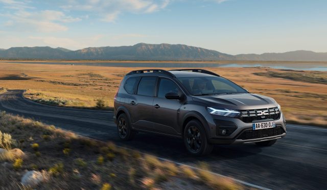 1671524288_DACIA_Jogger_HYBRID_140