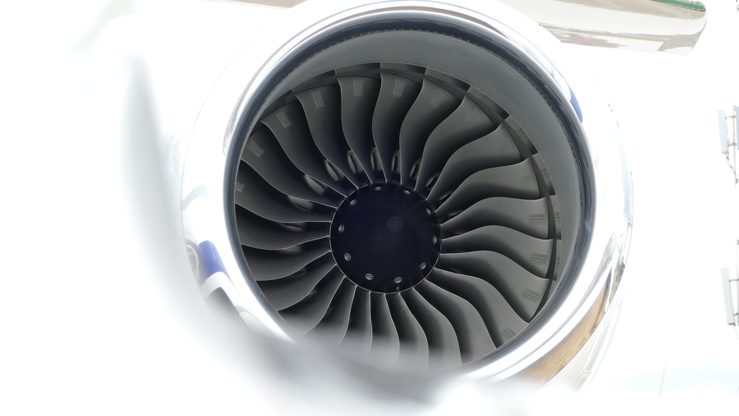 1671690995 22122022 ROLLS ROYCE VE GULFSTREAMDEN S RD R LEBI LI R HAVACILIK N NEML ADIM scaled