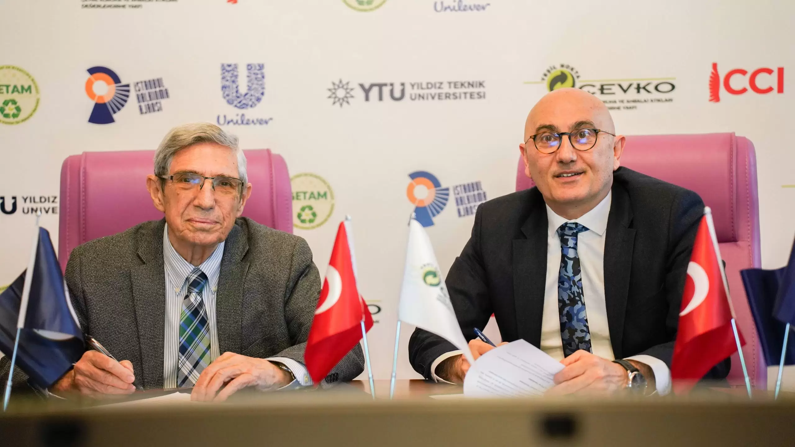 Türkiye’nin İlk Geri Kazanım Test Ve Araştırma Merkezi’nde İmzalar Atıldı