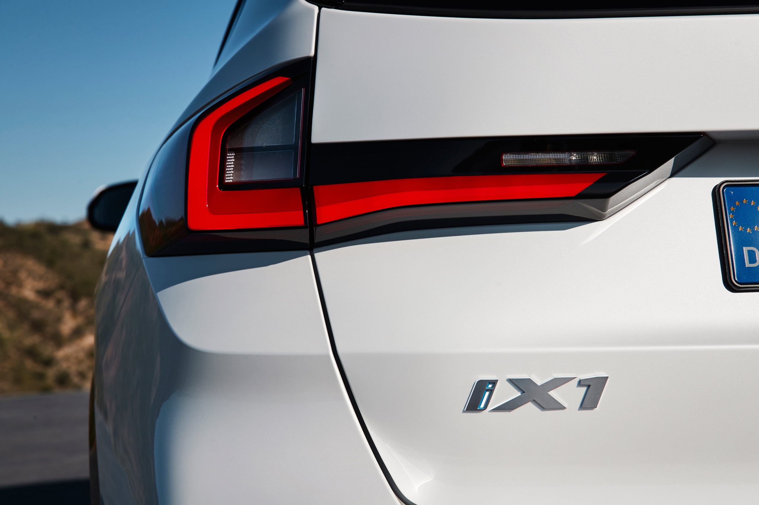 Yeni BMW iX1 2 scaled