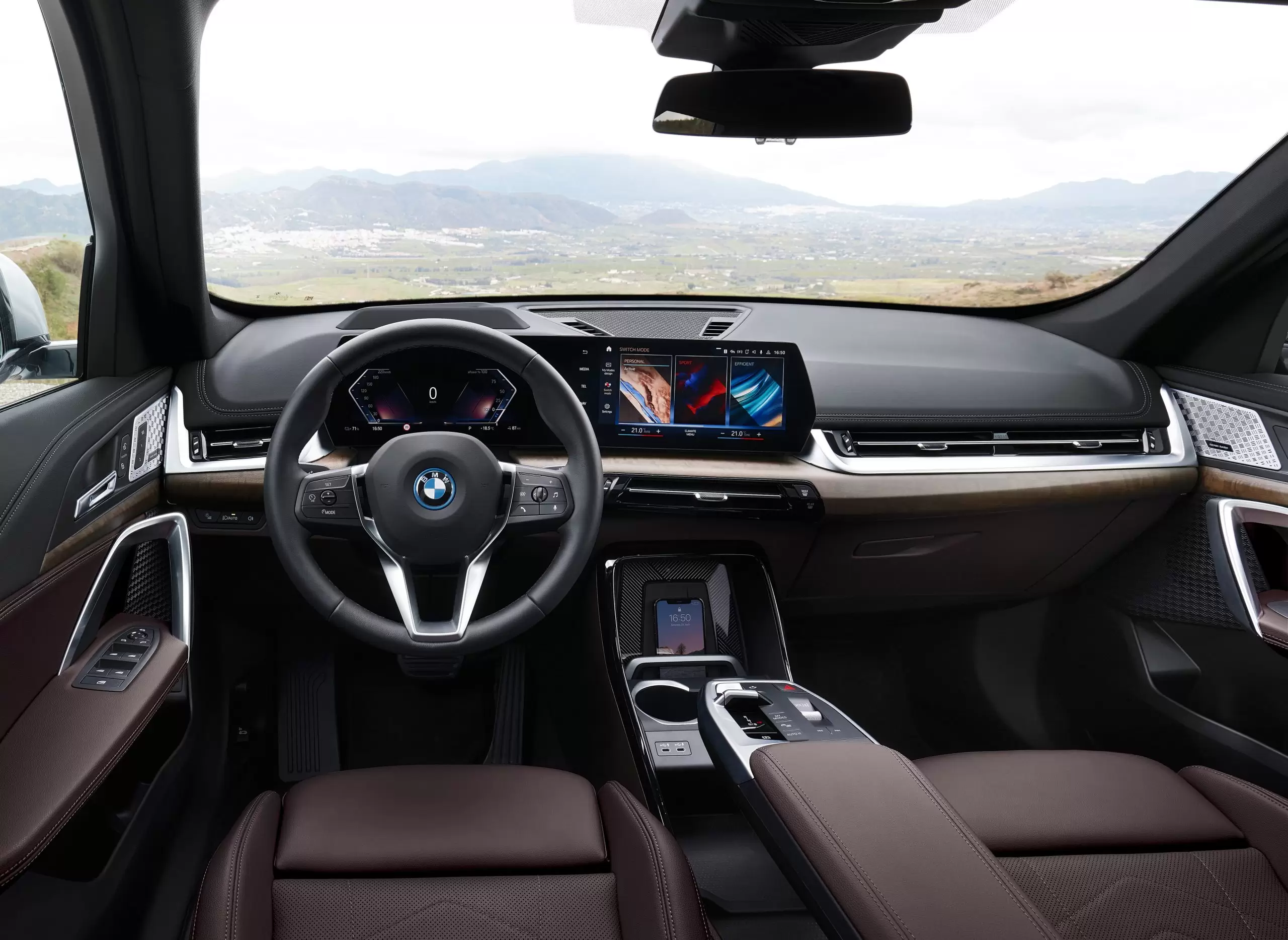 Tamamen elektrikli yeni BMW iX1 xDrive30 için ön rezervasyon süreci başladı