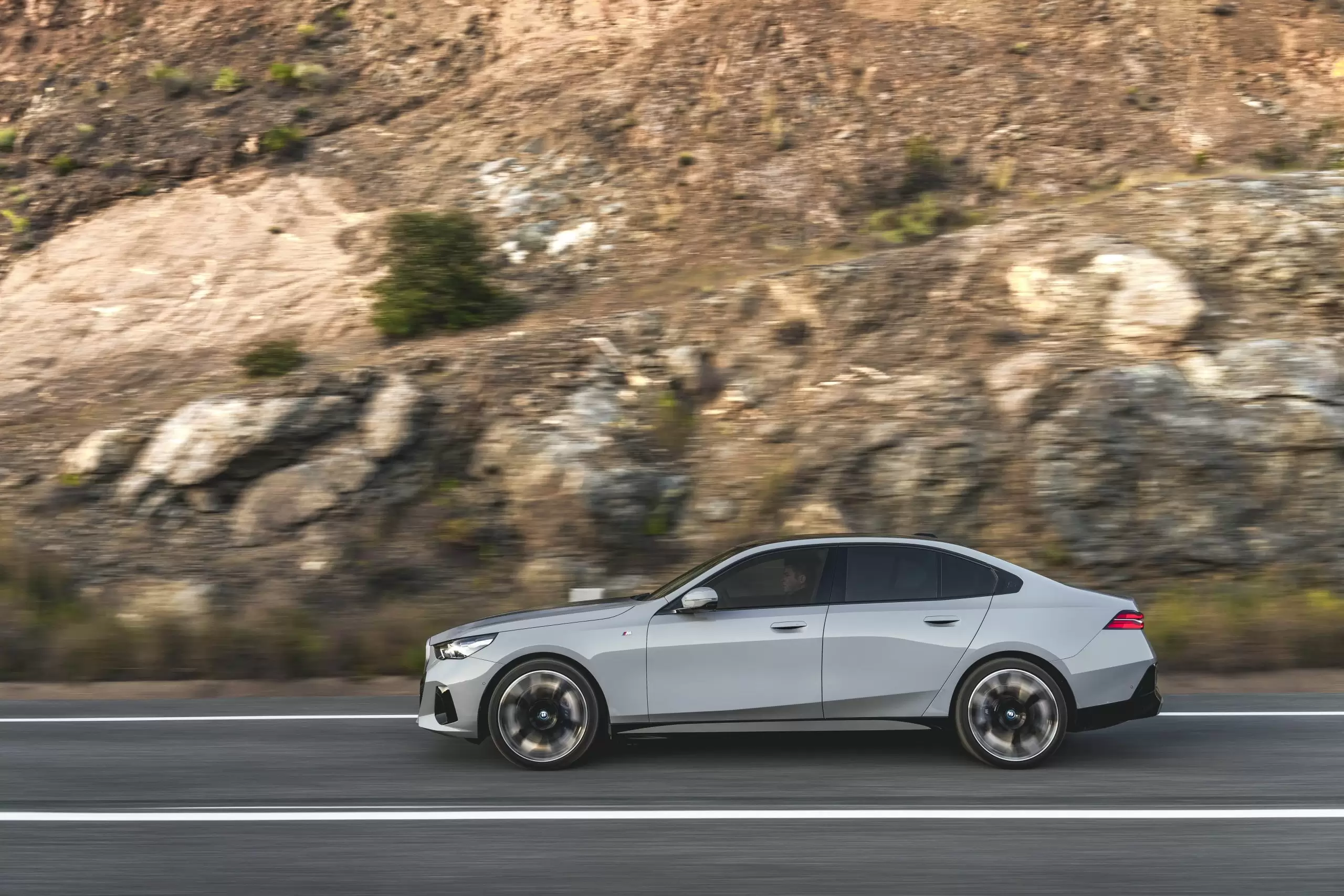 Yeni BMW 5 Serisi Sedan için Geri Sayım Başladı