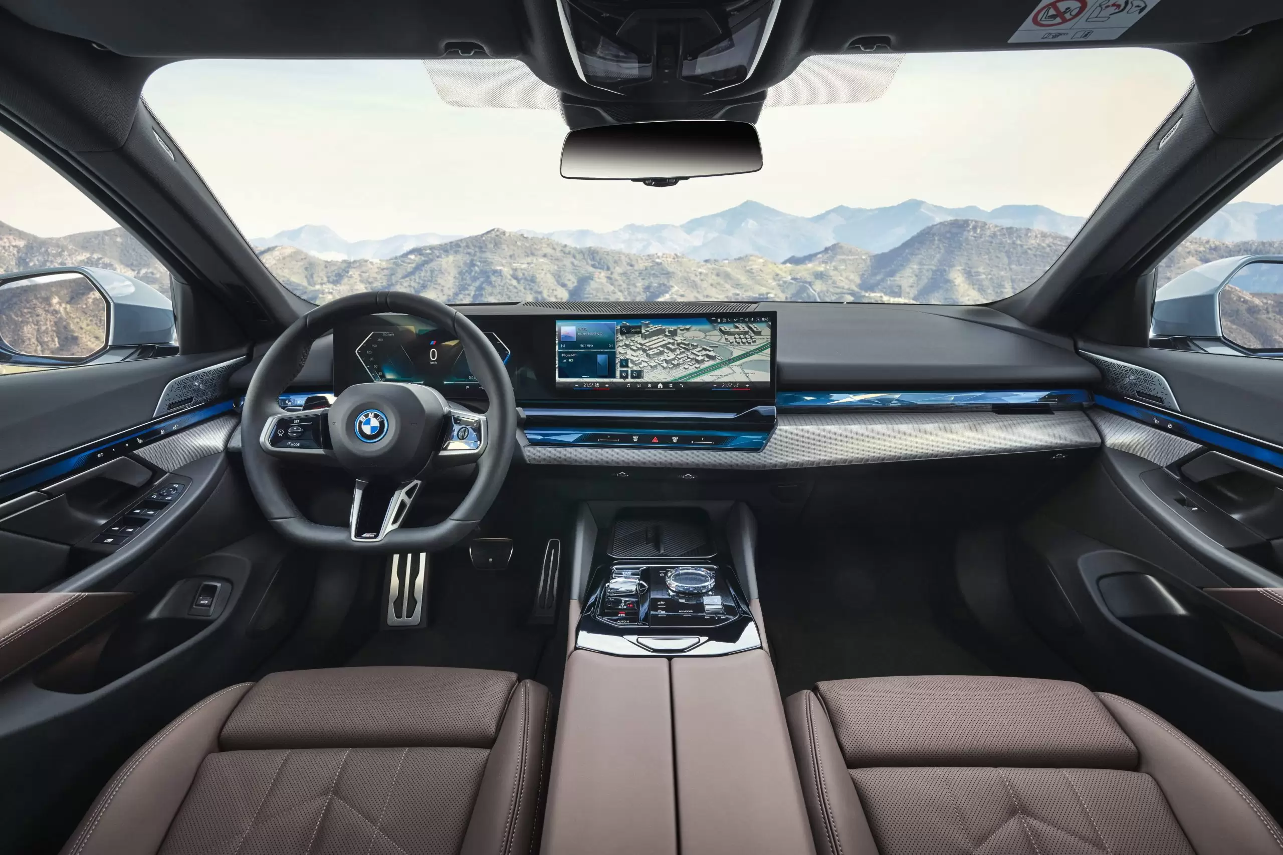 Yeni BMW 5 Serisi Sedan için Geri Sayım Başladı