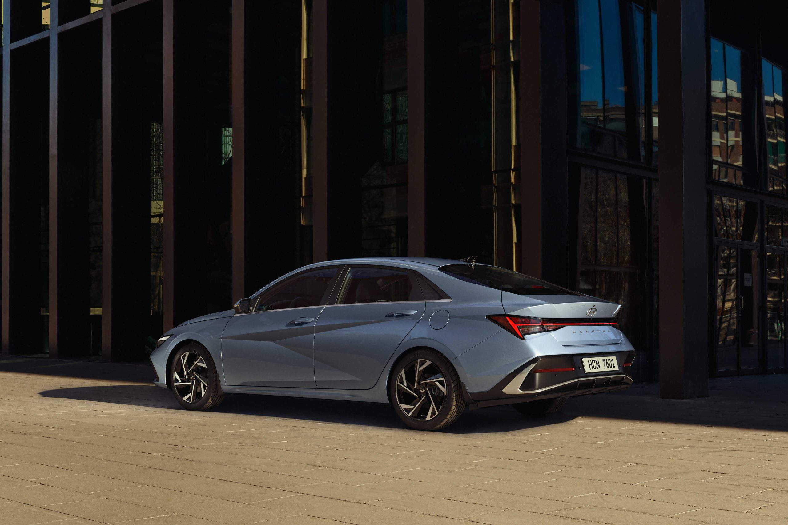 Hyundai Elantra 3 scaled