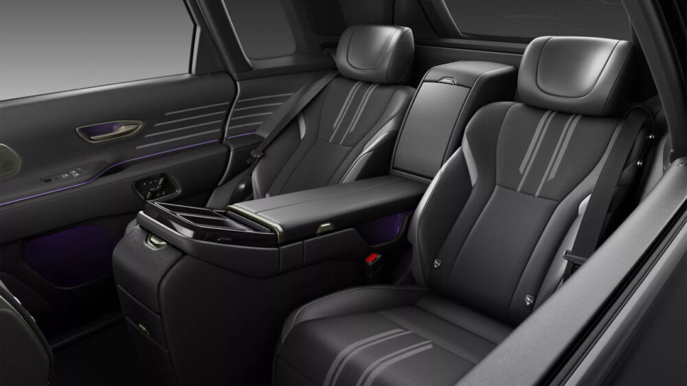 etkileyici tasarimiyla toyota century suv gorucuye cikarildi 1 copy 1000x562 1