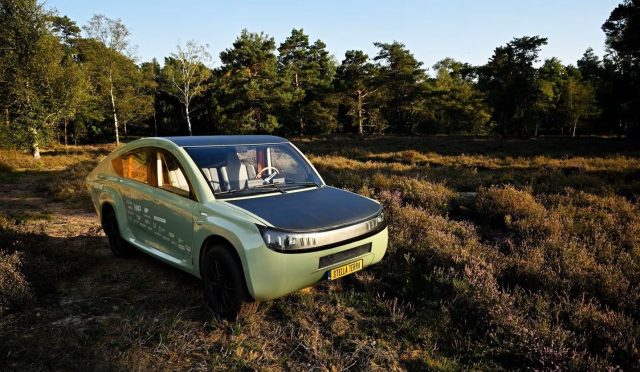 dunyanin-gunes-enerjisiyle-calisan-ilk-arazi-araciyla-tanisin169397_1