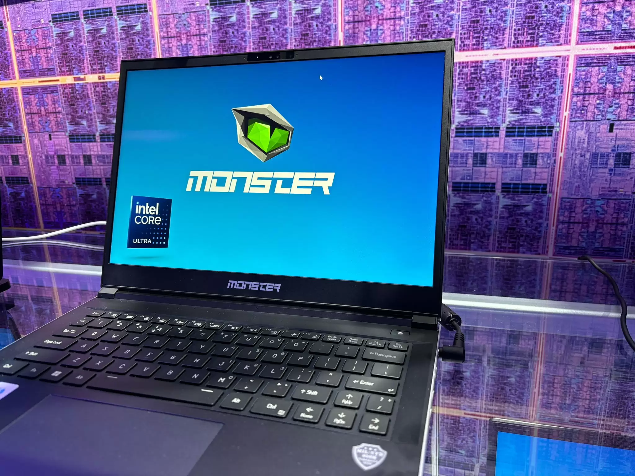 Monster, Ekran Kartı Ürününü Tanıttı!