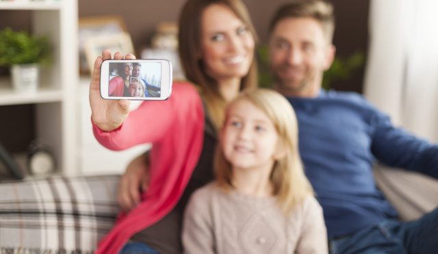 Let's take a selfie by mobile phone