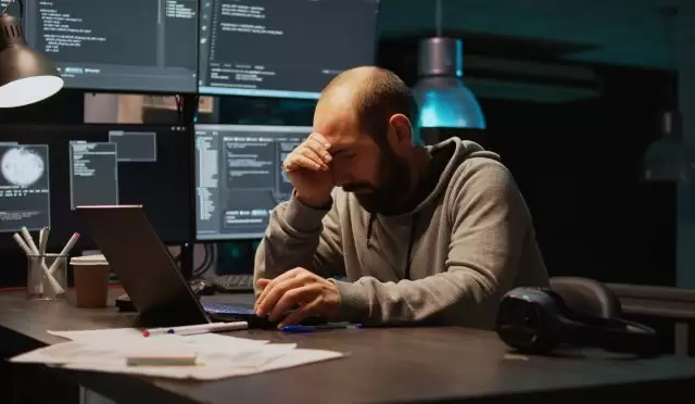 1727851362_Exhausted_IT_Admin