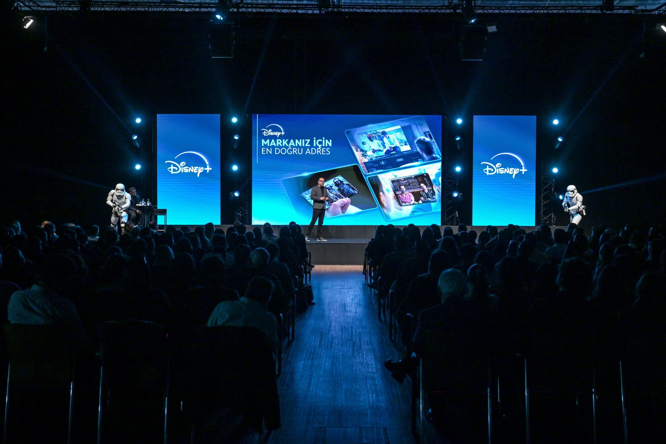 1729772731_DISNEY__203