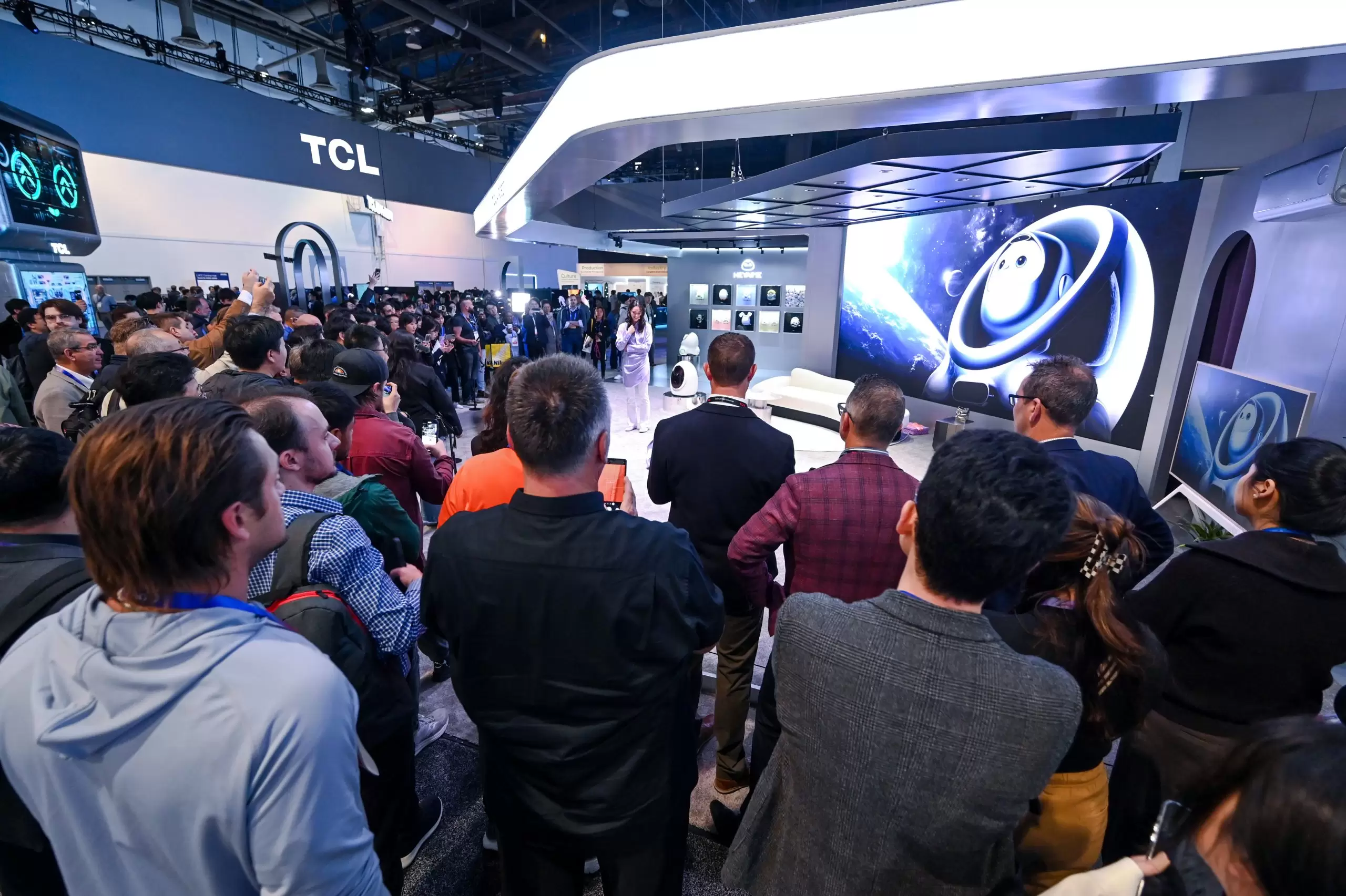1736318024 TCL CES2025 2 scaled