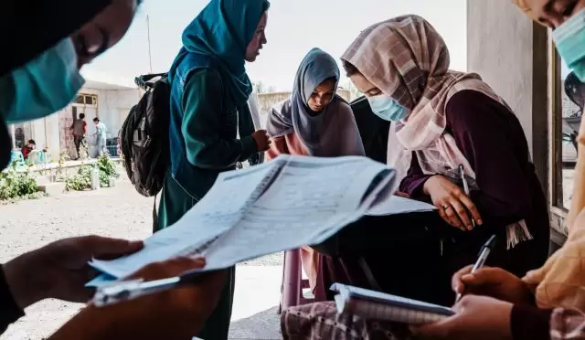 Afganistan’da Kadın Eğitiminin Ekonomiye Etkisi: Yatırım Yapmak mı, Yoksa Yok Saymak mı?