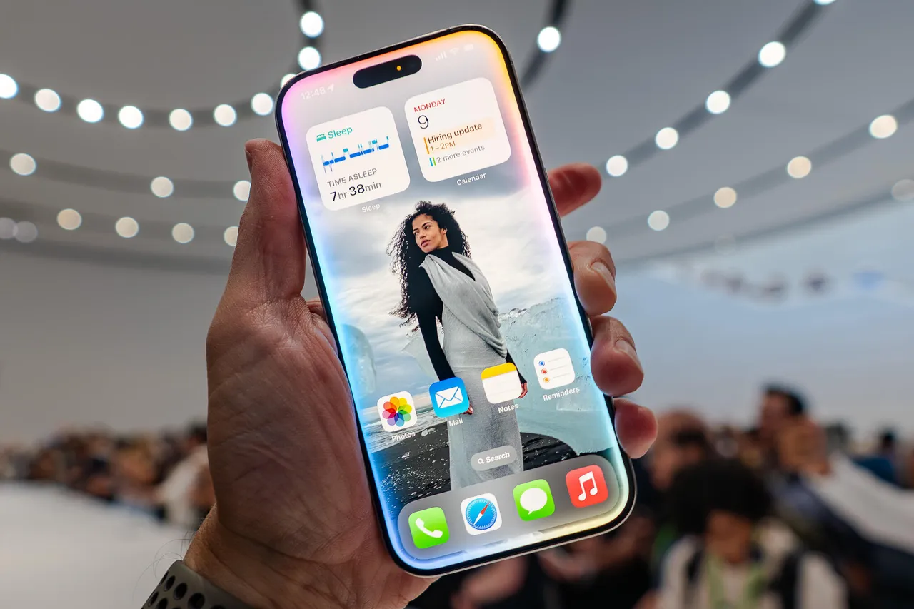 apple intelligence activate siri