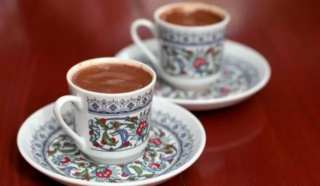 Kahve İçenler Daha Uzun Yaşıyor: Sabah İçmek Daha Faydalı!