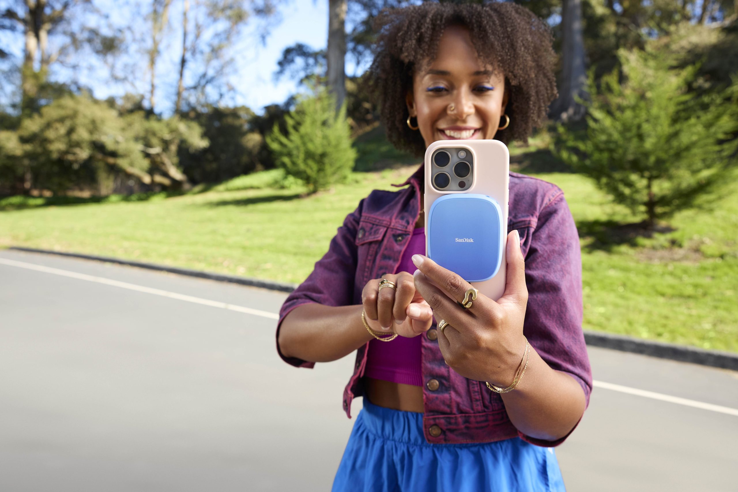 Life: SanDisk Creator Phone SSD Portable SSD with MagSafe, Lifes