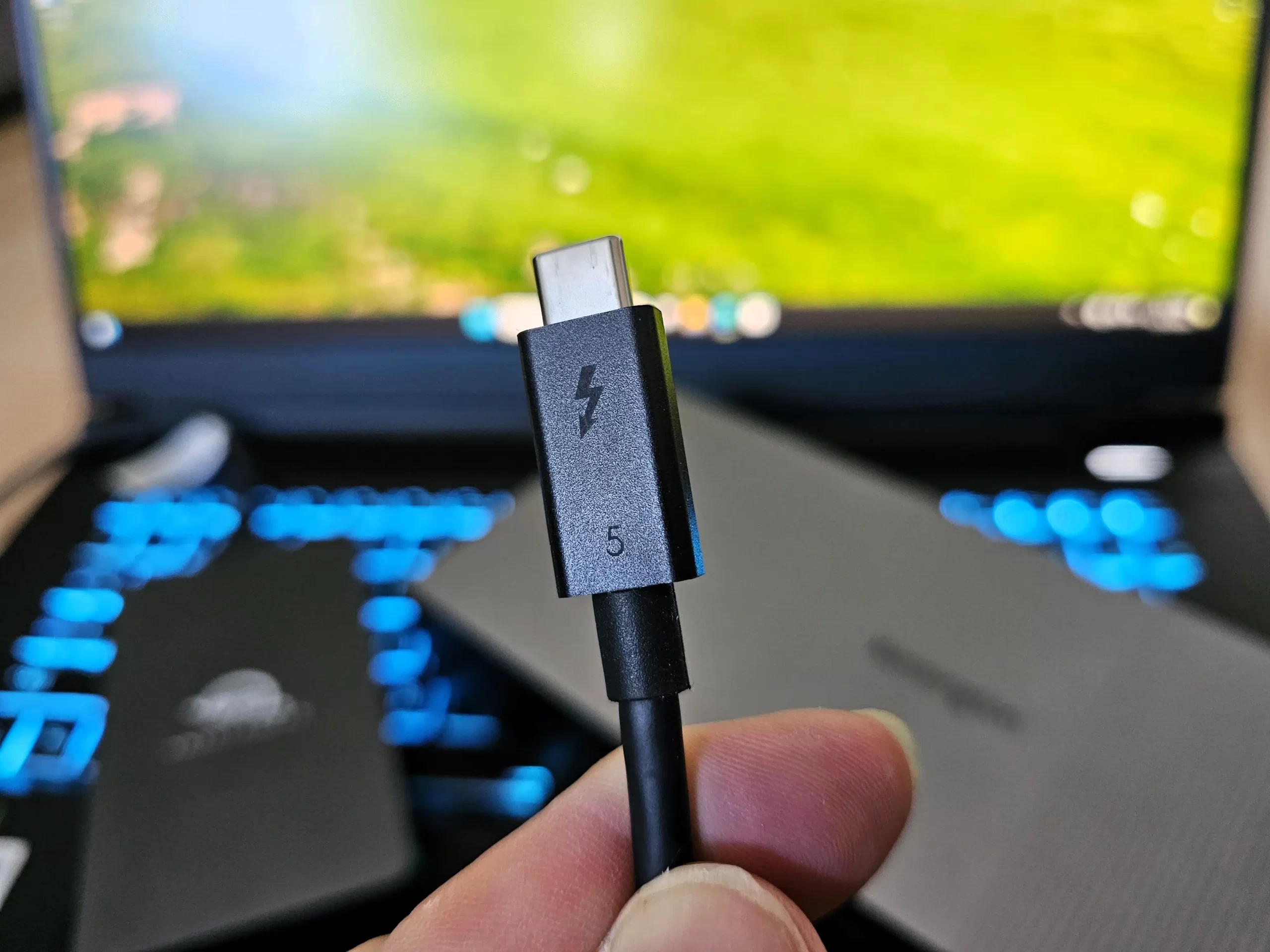 thunderbolt 5 neden yavas yayginlasiyor2 scaled