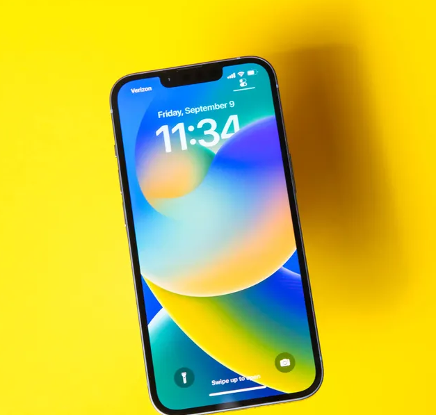 iphone-14-James-Martin-CNET