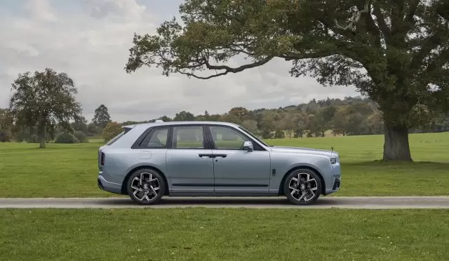 Rolls-Royce’tan Doğa Aşkına Özel Bir Yorum: Cullinan Daisy Sahneye Çıkıyor