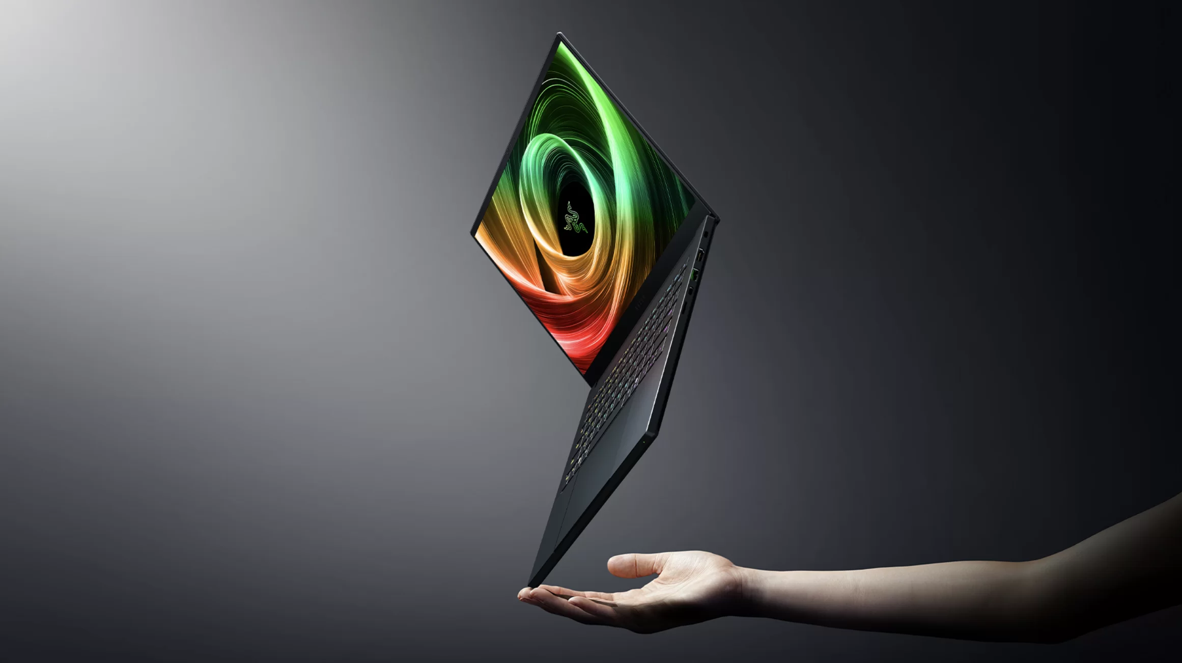 1747723987 Razer Blade 14 Kv