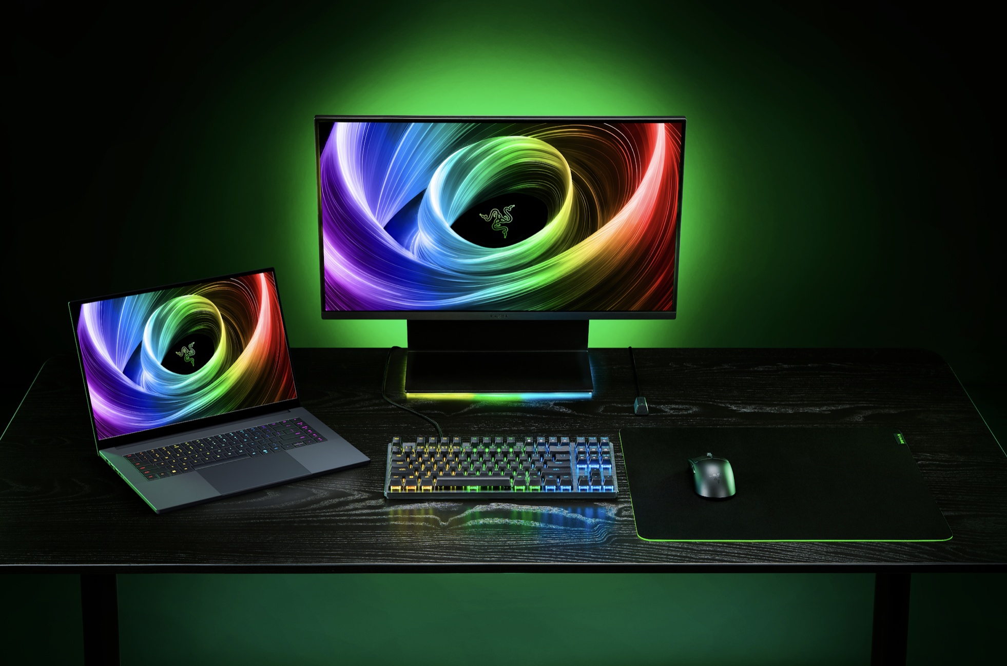 Razer_Blade_16___Desk