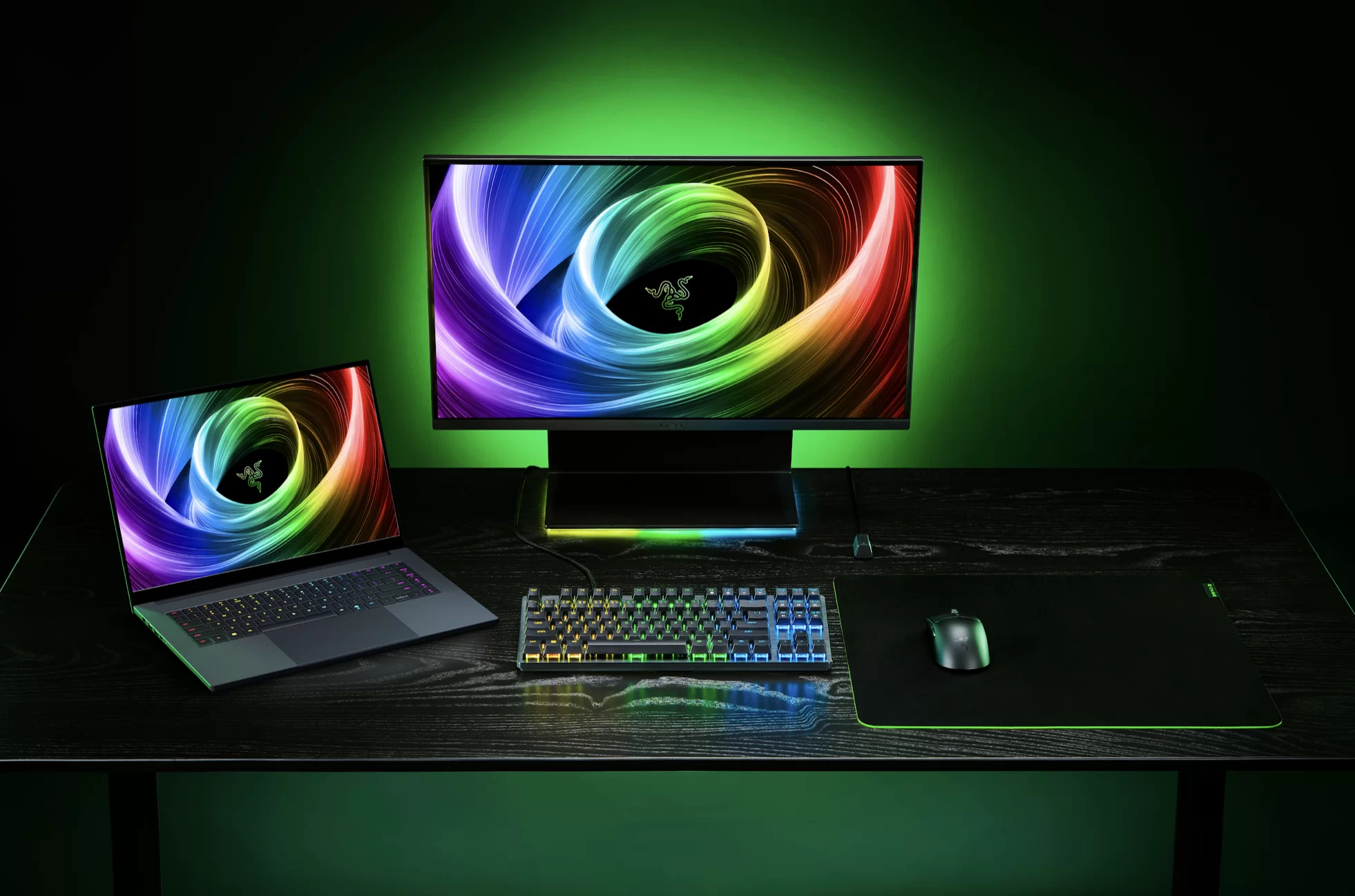 Razer Blade 14 (2025): En İnce, RTX 5070 ve Ryzen AI!
