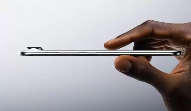 TECNO SPARK Slim: İncecik Tasarım, Dev Batarya Bir Arada!