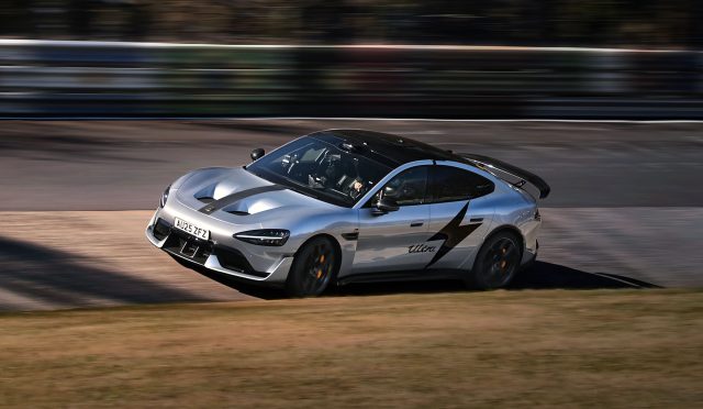 Xiaomi SU7 Ultra, Nürburgring’de Elektrikli Otomobil Rekoru Kırdı