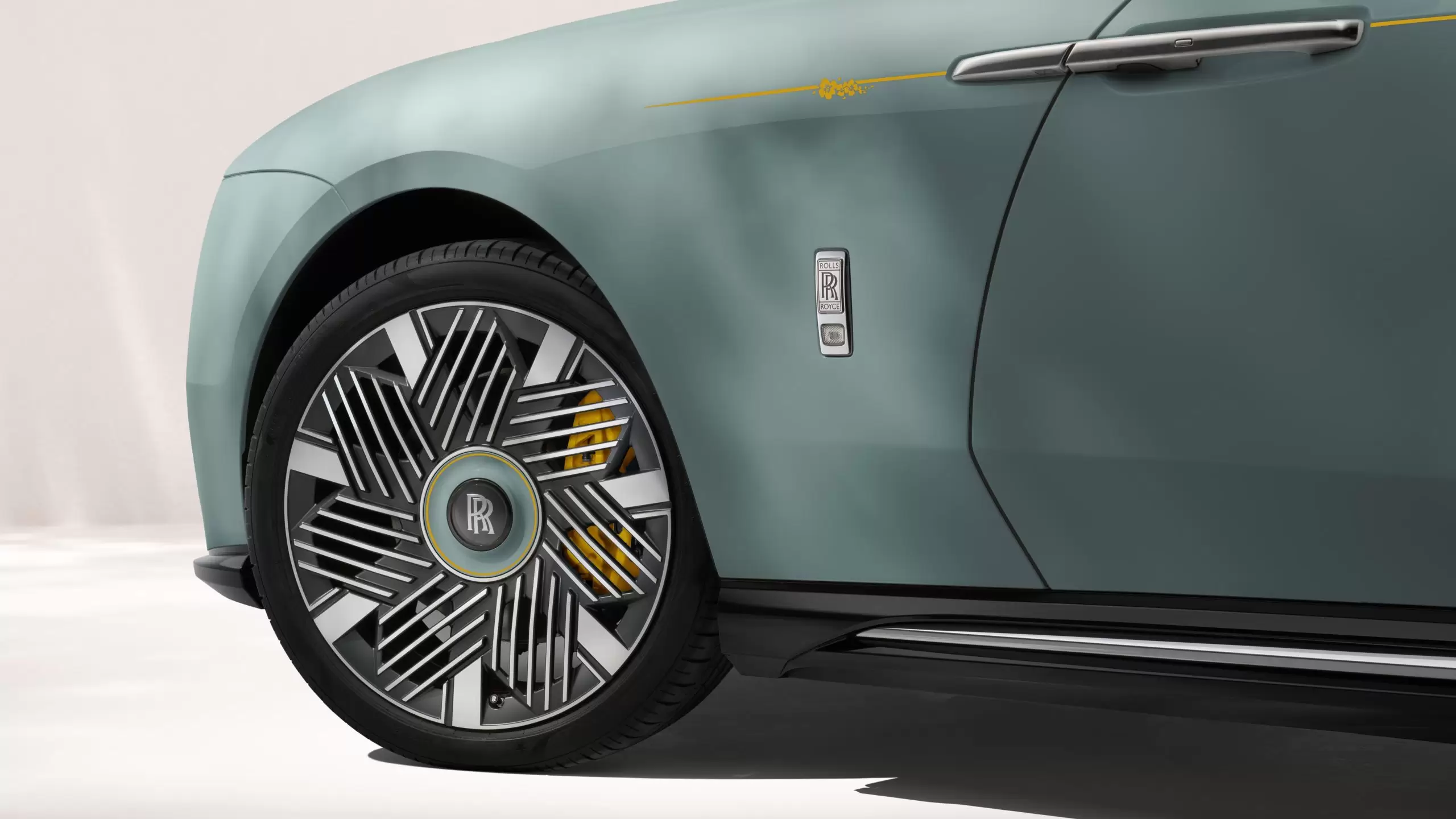 RollsRoyceSpectreBespokeBahar 2 scaled