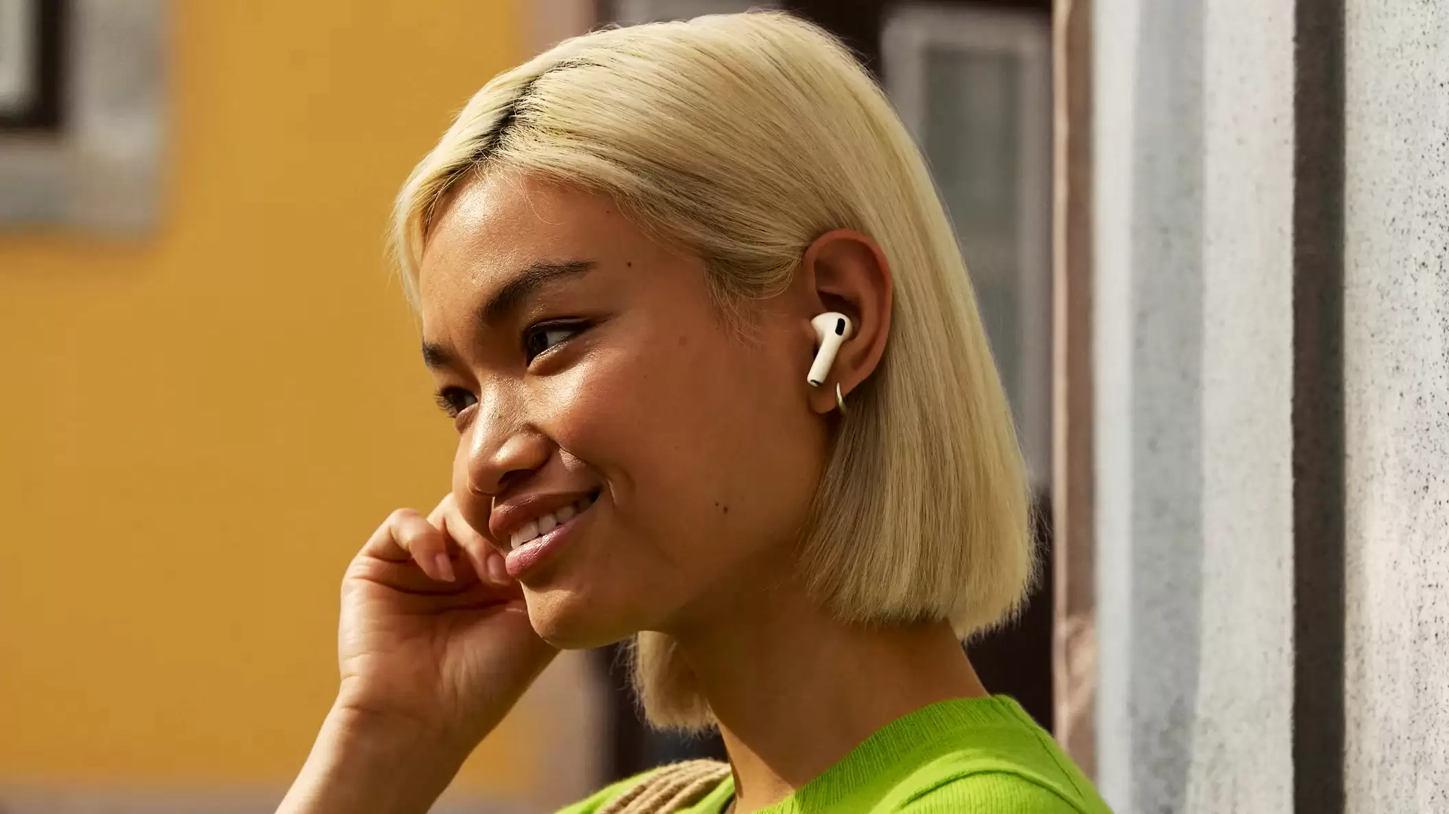 AirPods Pro 3 Tanıtıldı: Canlı Çeviri Yapabiliyor!