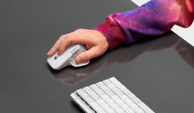 MX_Master_4_beyaz-gumus