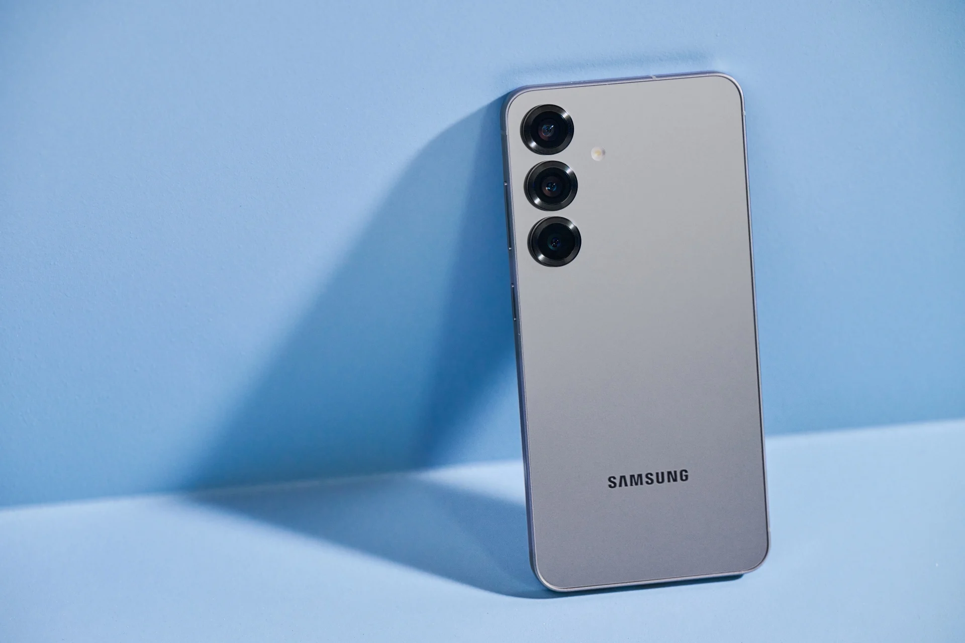 Samsung Galaxy S25 FE Tanıtıldı: Galaxy AI, Güçlü Kamera ve Uygun Fiyat