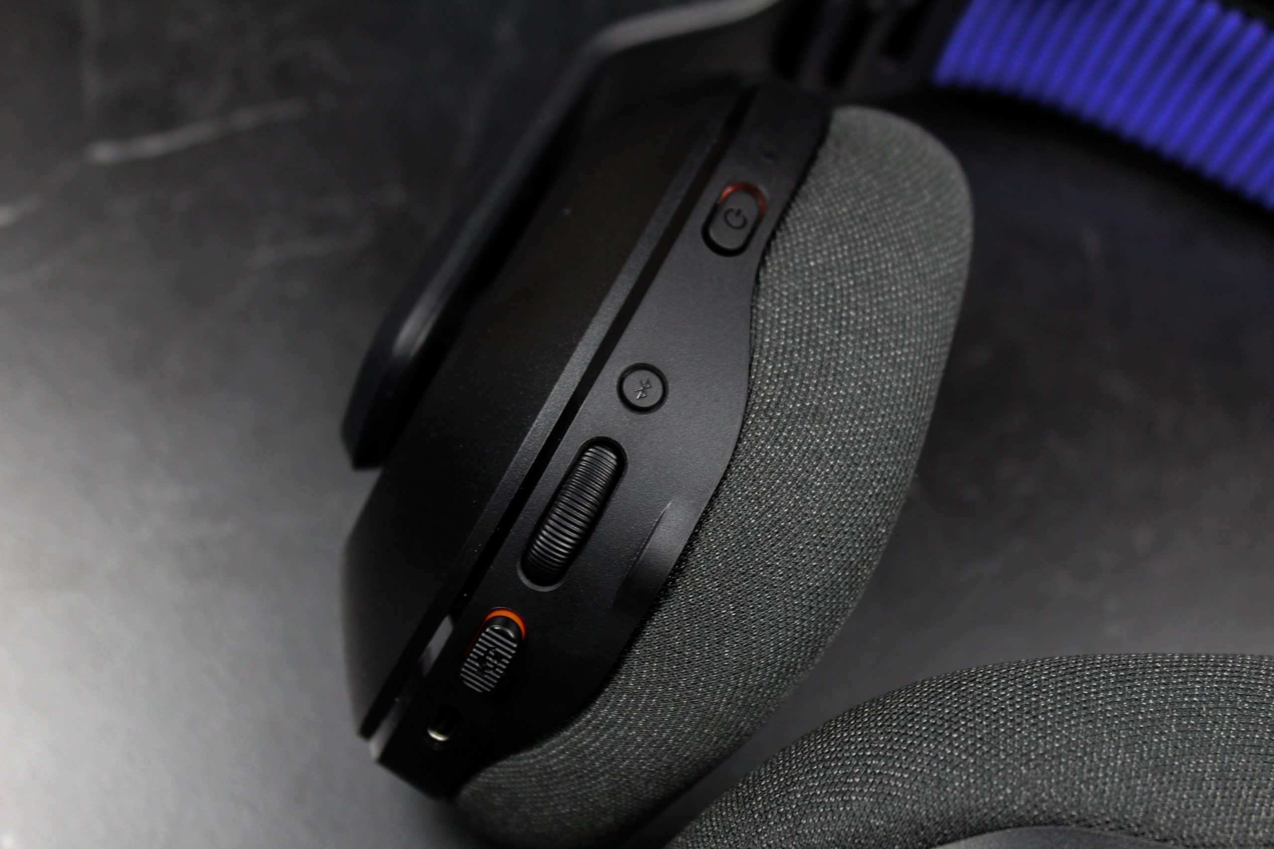 Logitech G522 Lightspeed Kontrol Butonları