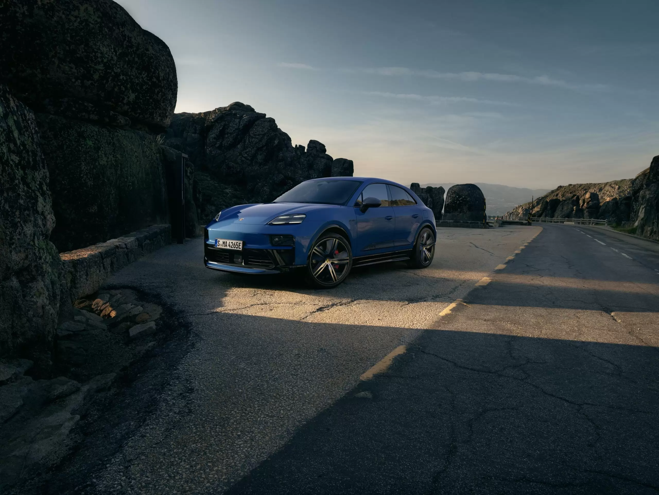 Porsche Elektrikli Macan GTS 14 scaled