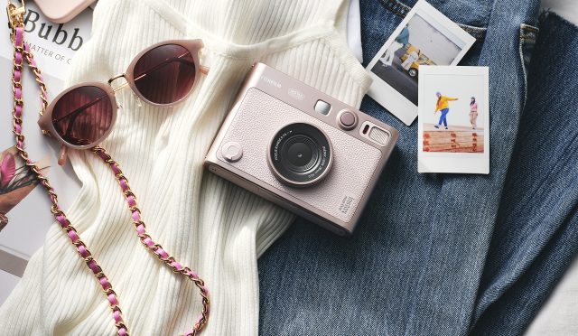 instax-mini-Evo-gentle-rose (1)