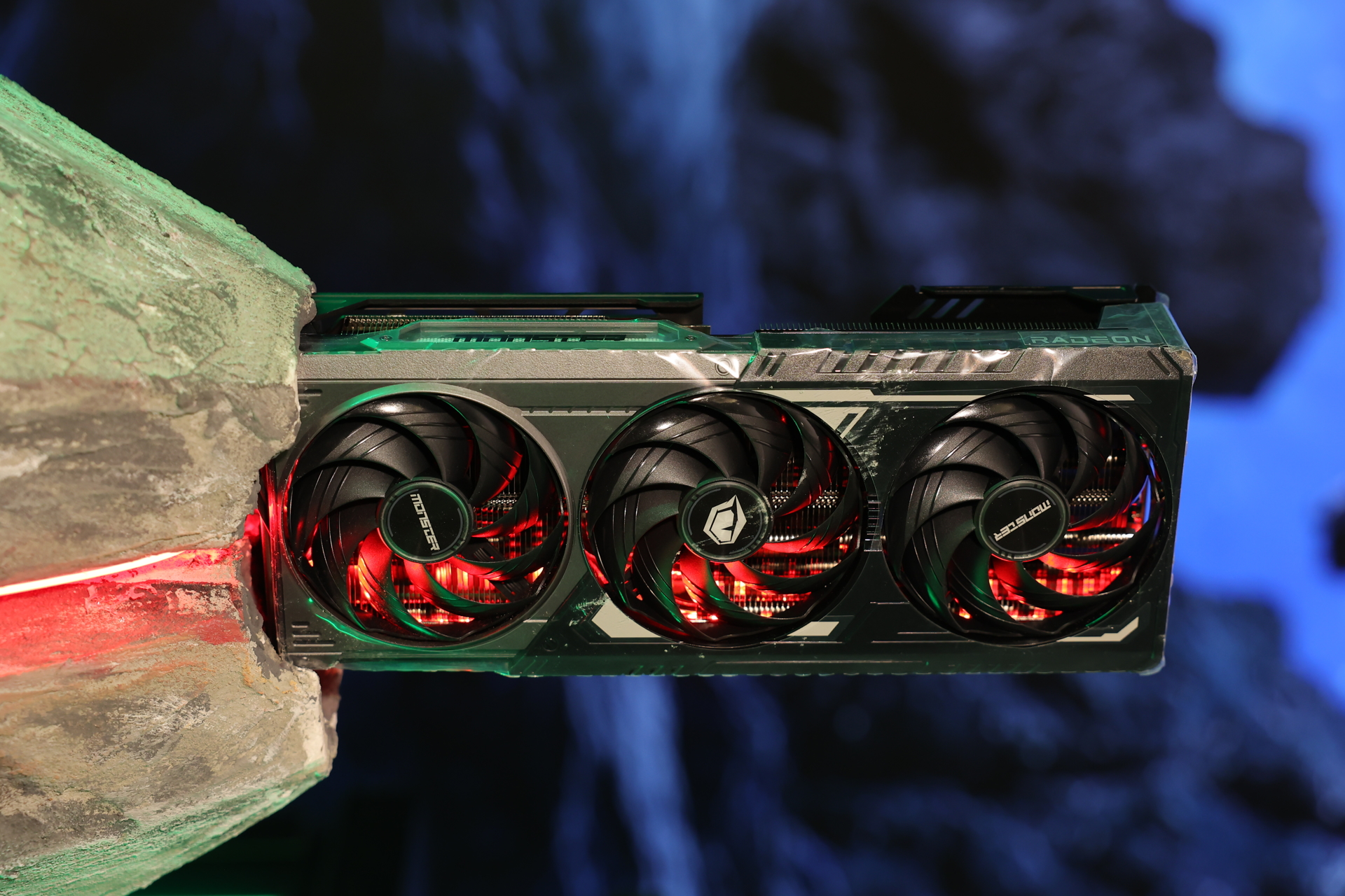 1763981143 AMD Ekran Kart