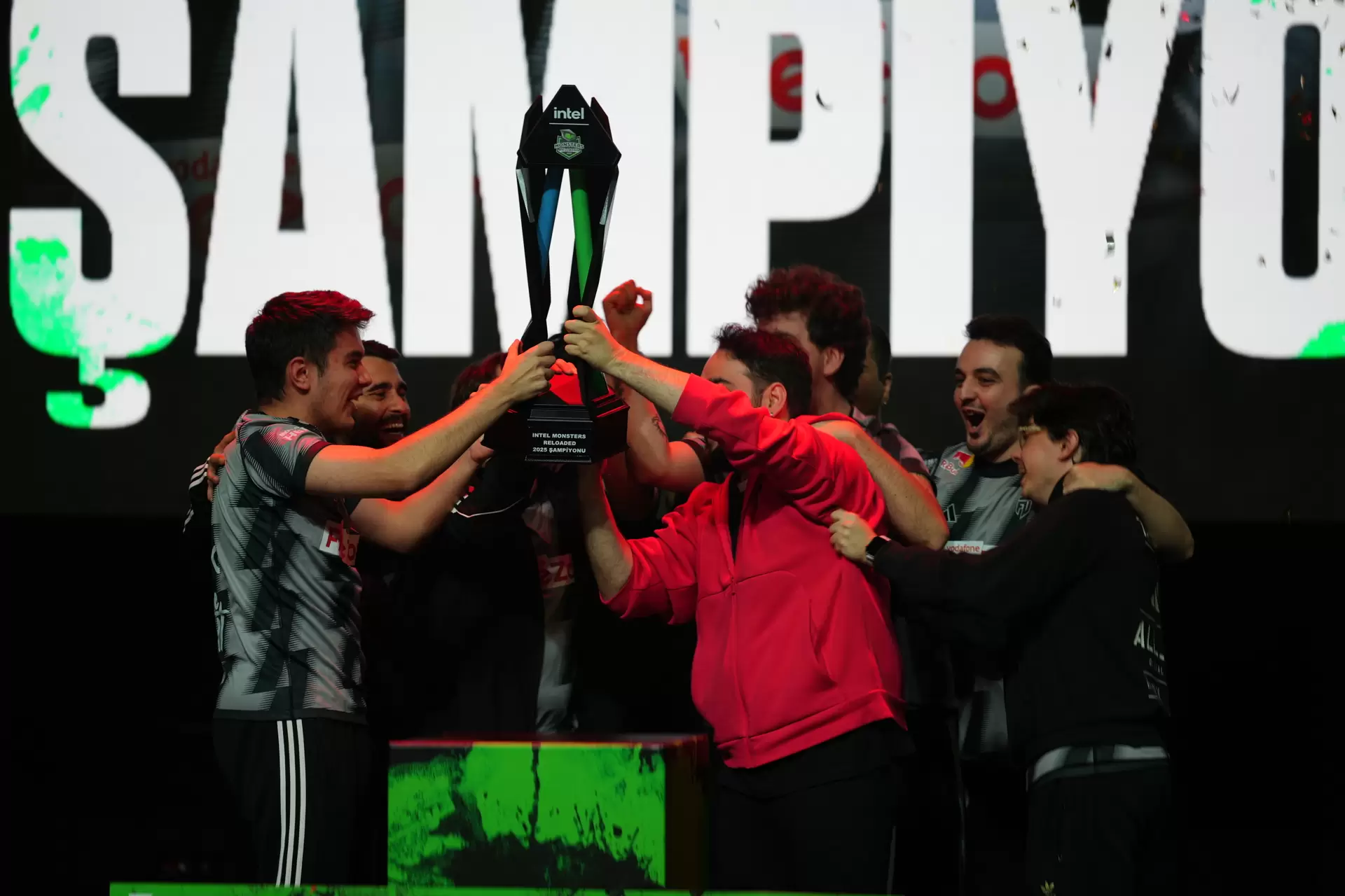 Intel Monsters Reloaded 1