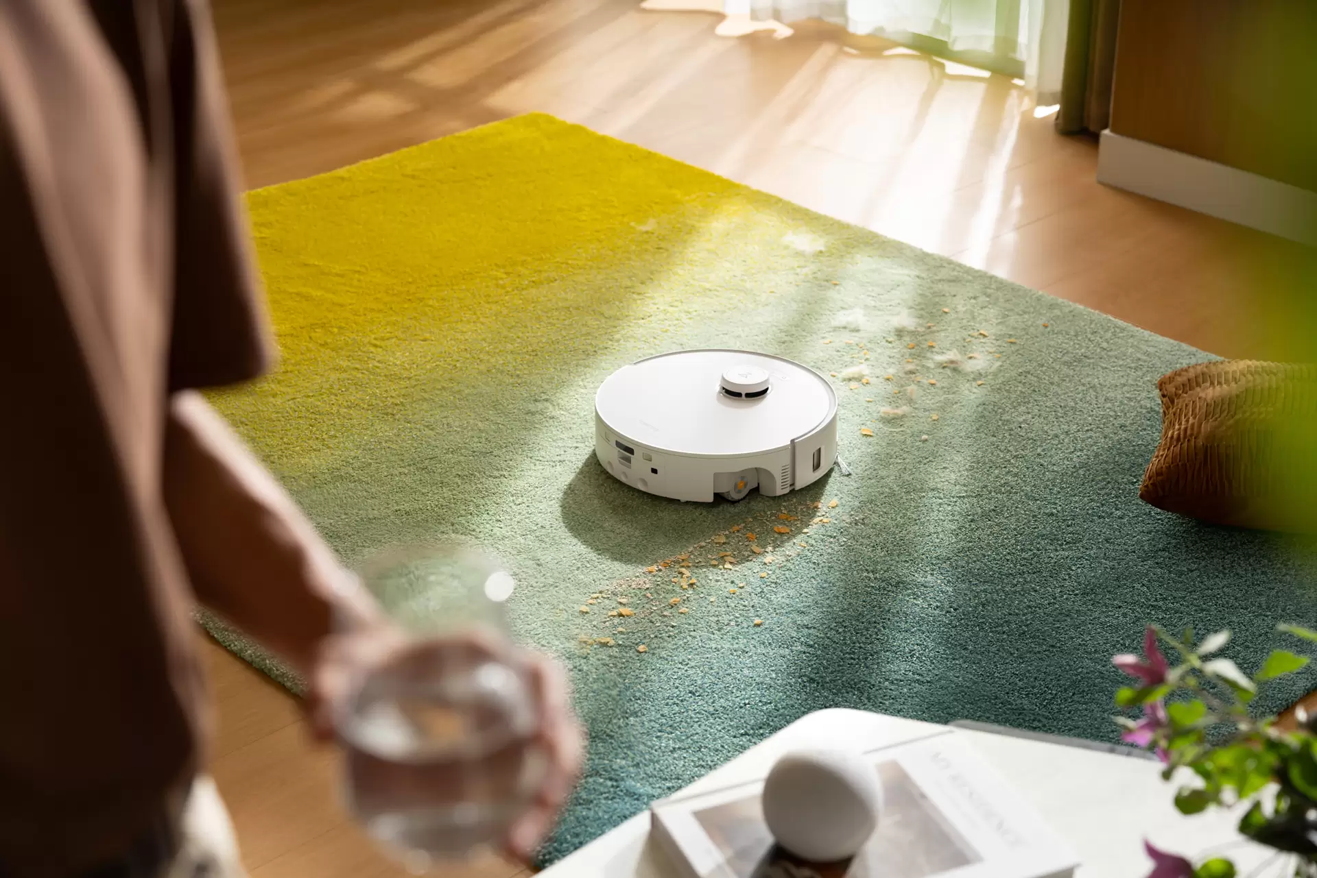 Roborock Qrevo Curv 2 Flow: Kendi Kendini Temizleyen Dev